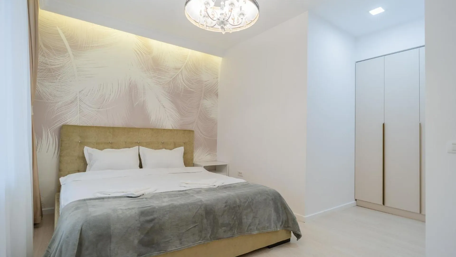 Luxurious Apartments With Swimming Pool - Herastrau Park Bucharest