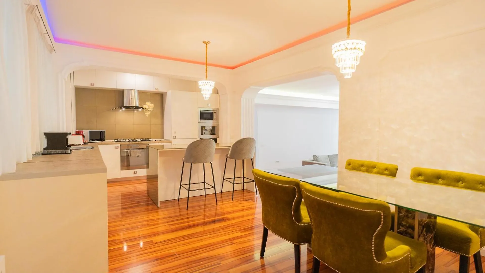 Luxurious Apartments With Swimming Pool - Herastrau Park Bucharest 0*,