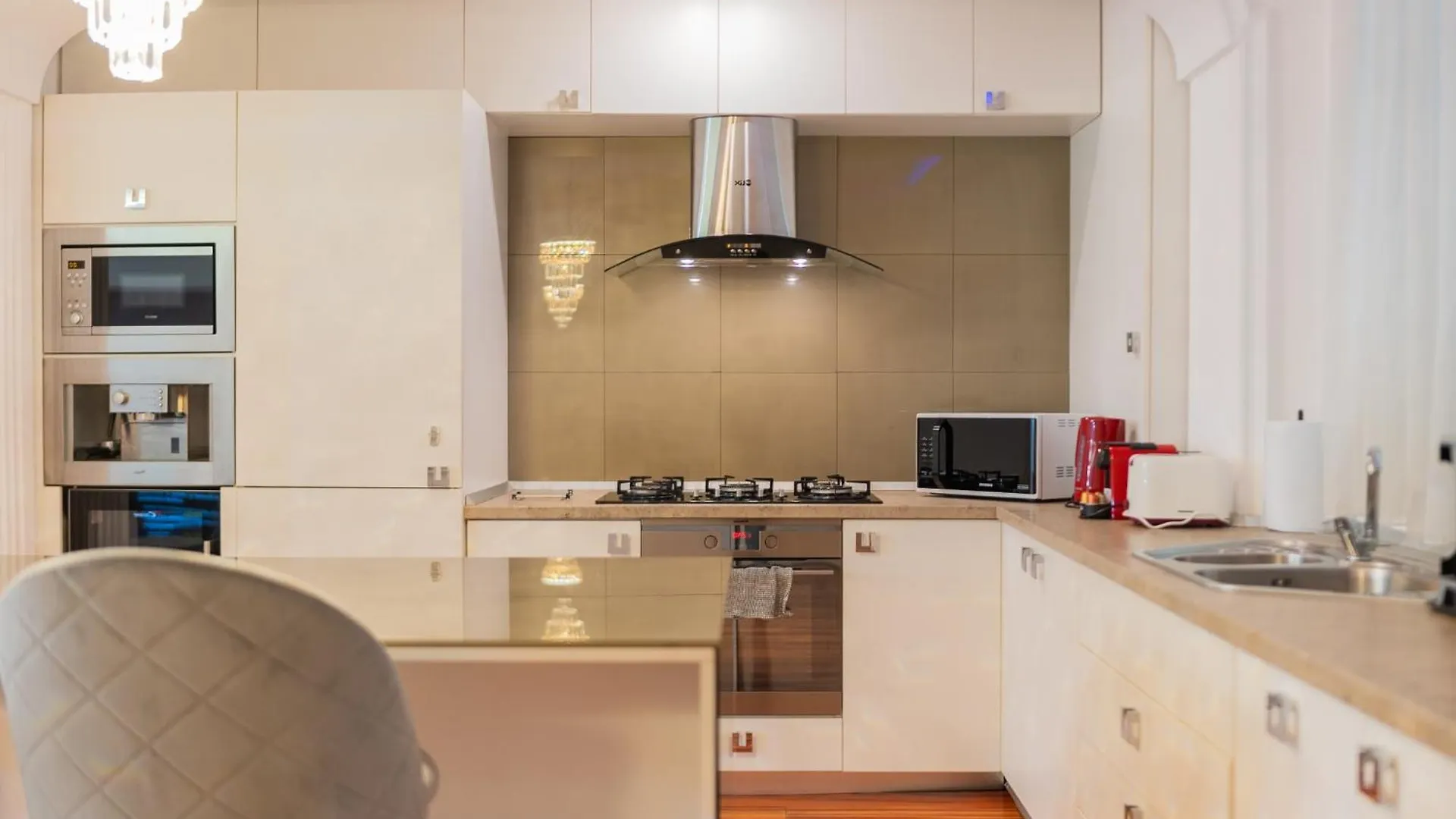 Luxurious Apartments With Swimming Pool - Herastrau Park Bucharest 0*,  Romania