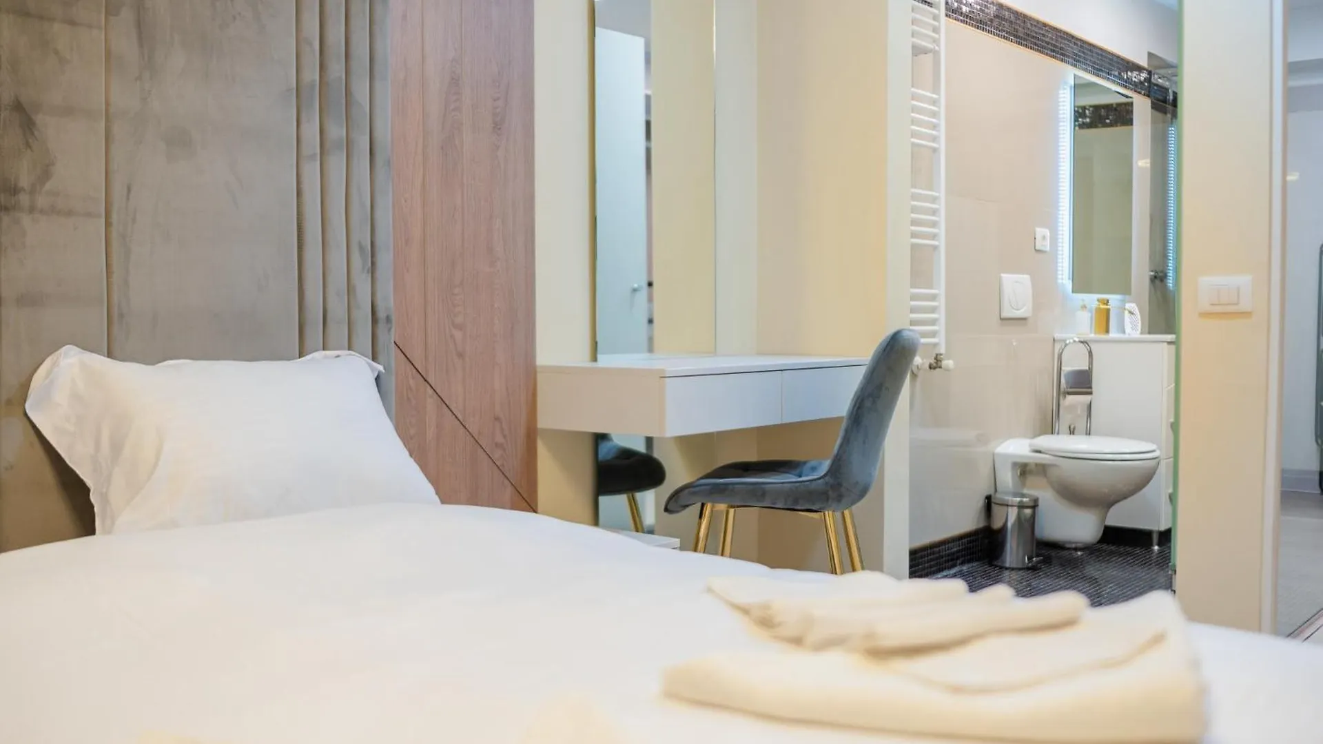 Luxurious Apartments With Swimming Pool - Herastrau Park Bucharest